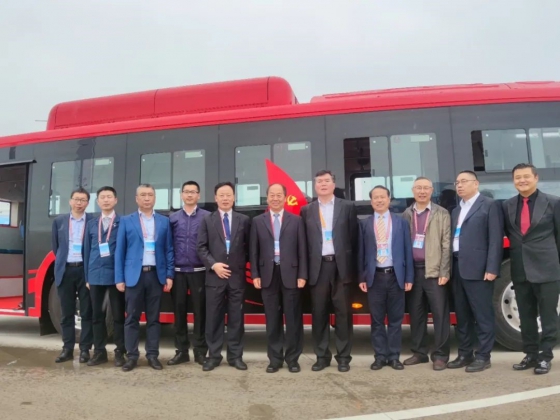 King Long تطرح أول حافلة BMT مركبة من ألياف الكربون في الصين