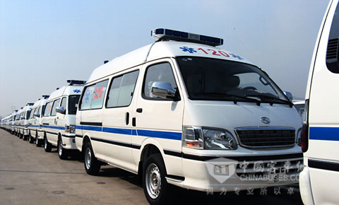 توفر Kinglong سيارات إسعاف ذات حافلات خفيفة إلى لانتشو
