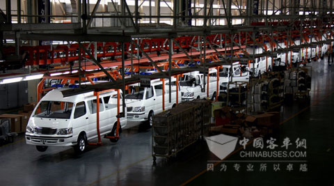Xiamen Kinglong New Light Buses يتم تصديرها على دفعات لأول مرة