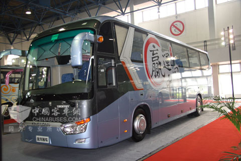 تسليط الضوء على حافلات Kinglong معرض CIAPE