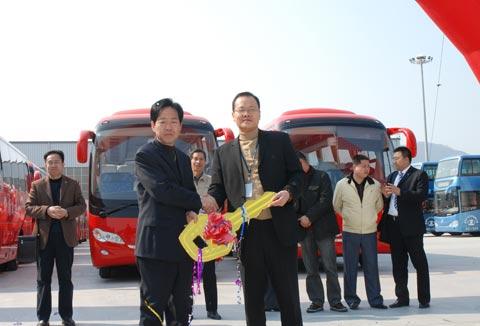 حافلات Kinglong متوسطة الحجم مشهورة في قويتشو
