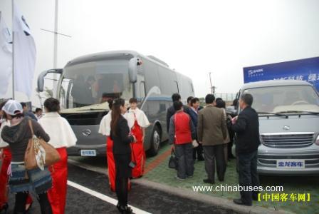 عروض حافلات Kinglong الفاخرة في مهرجان السياحة