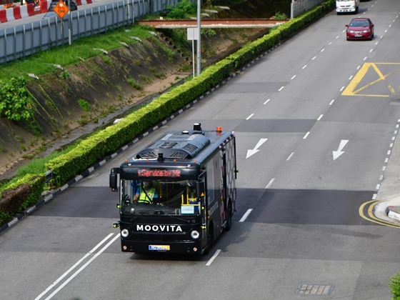 الظهور الأول لحافلة King Long المستقلة في حرم سنغافورة